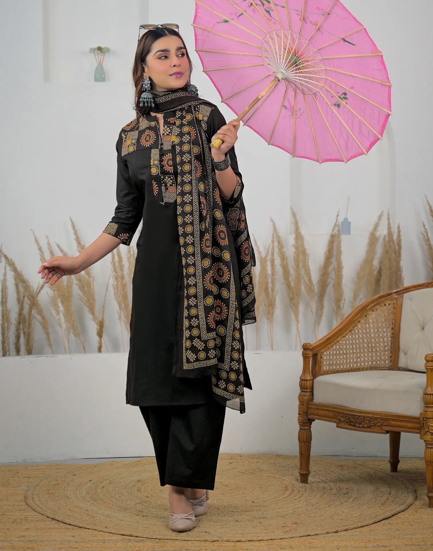 Skylee Cotton Printed Straight 3 Piece Kurta Set For Woman