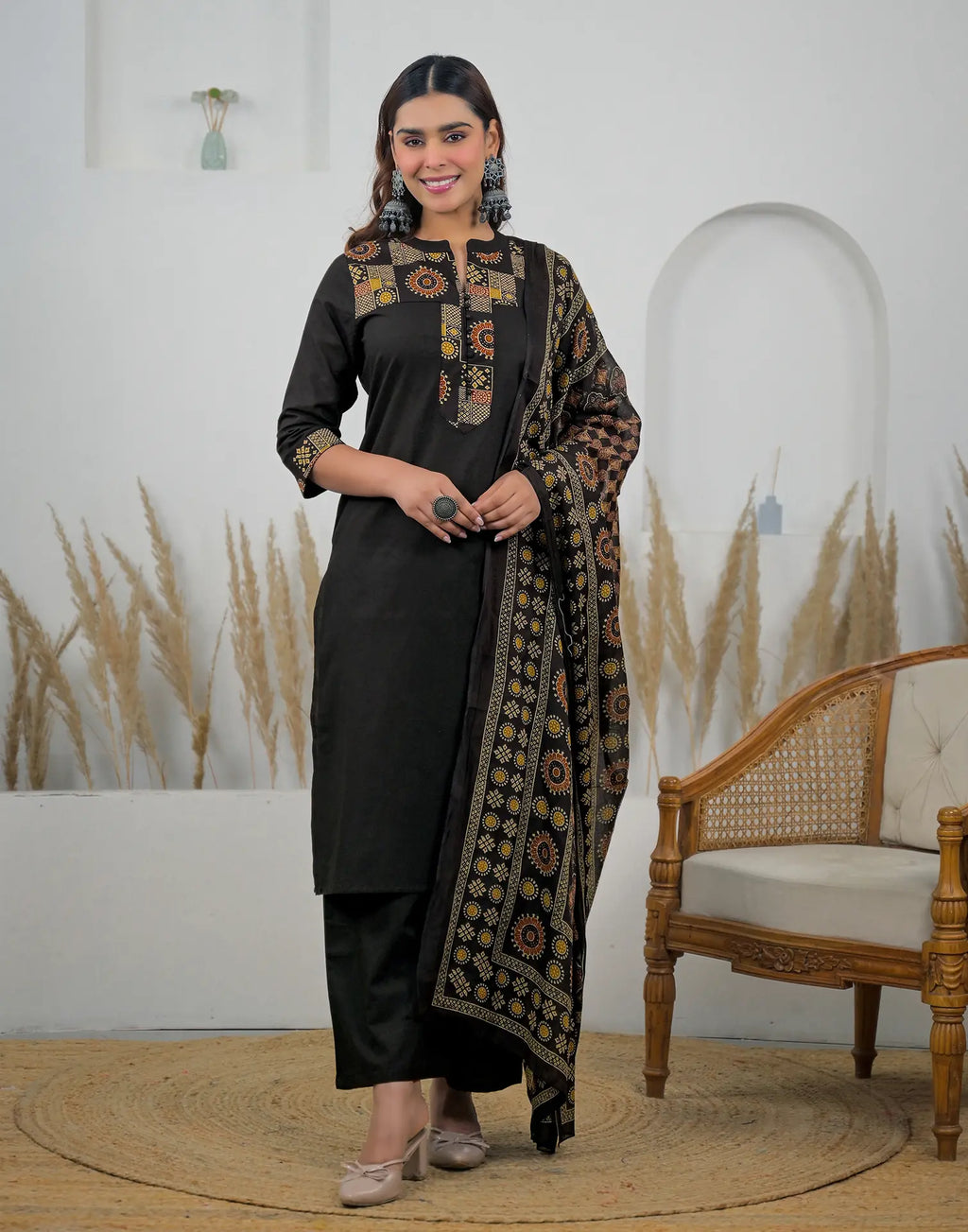 Skylee Cotton Printed Straight 3 Piece Kurta Set For Woman