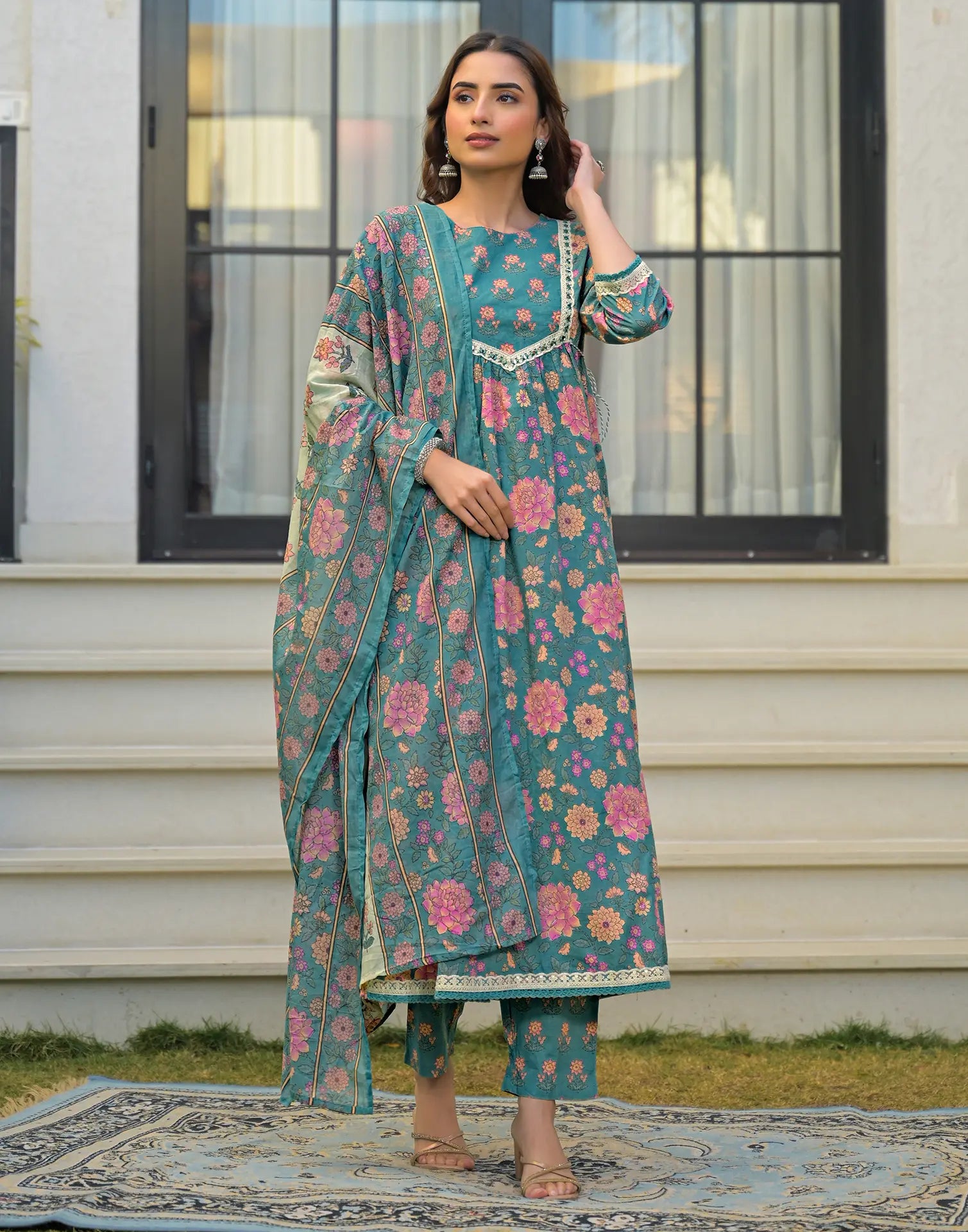 Skylee Cotton Floral Print A-Line 3 Piece Kurta Set For Woman