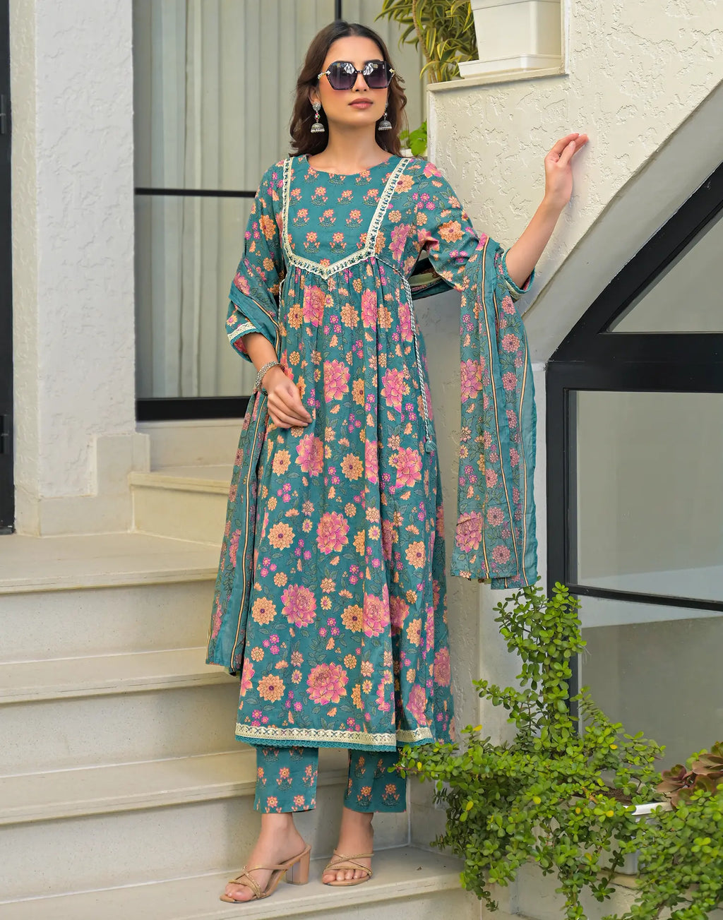 Skylee Cotton Floral Print A-Line 3 Piece Kurta Set For Woman