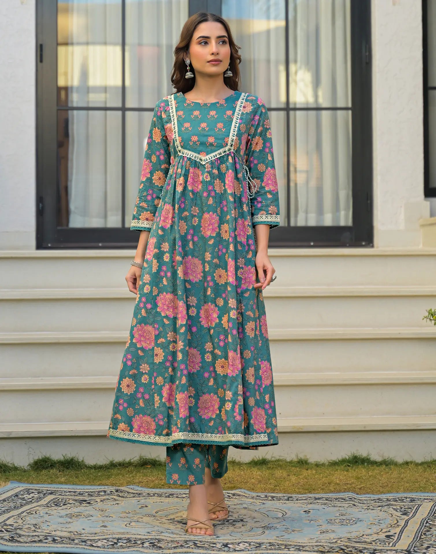 Skylee Cotton Floral Print A-Line 3 Piece Kurta Set For Woman