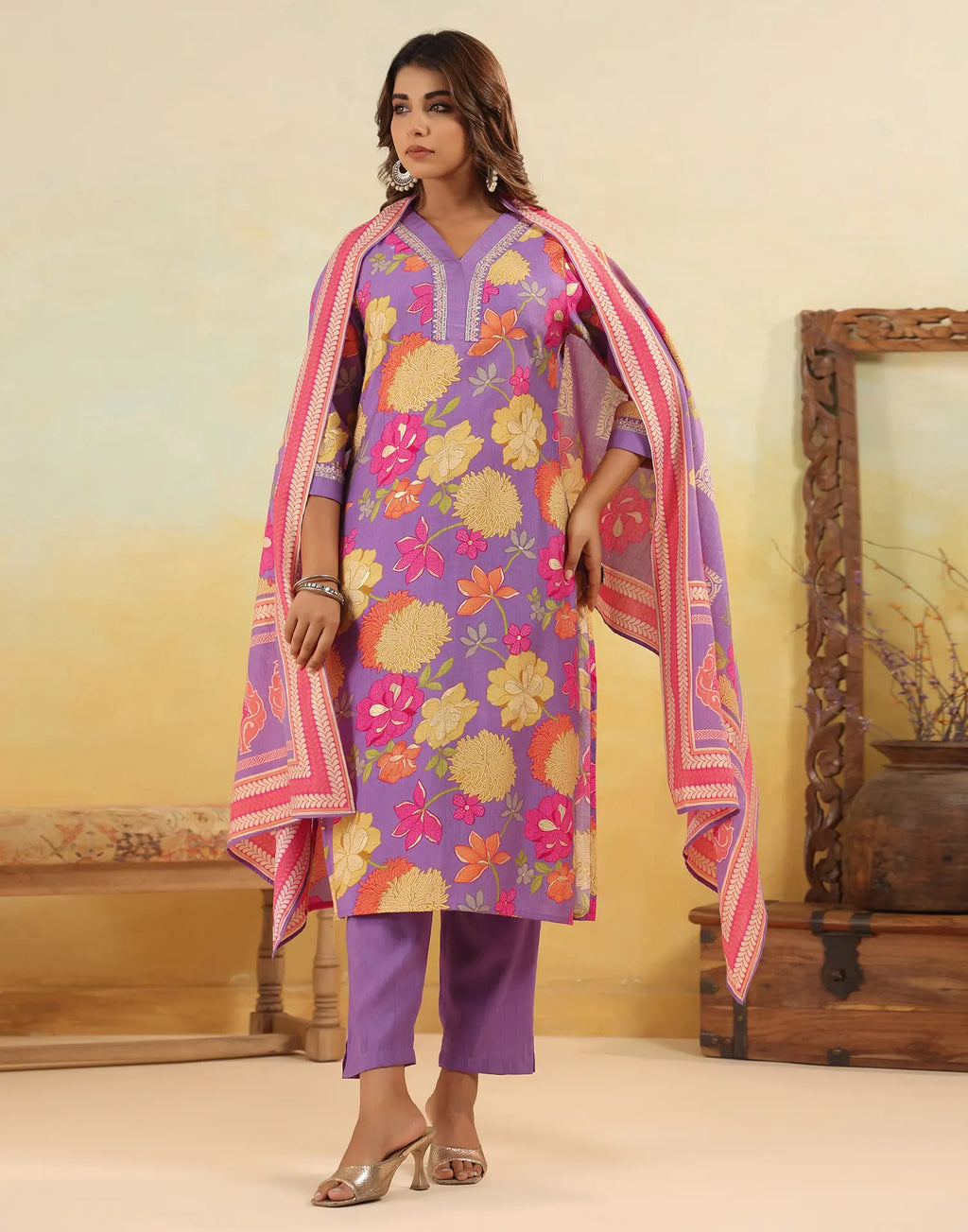 Skylee Silk Floral Print Straight 3 Piece Kurta Set For Woman