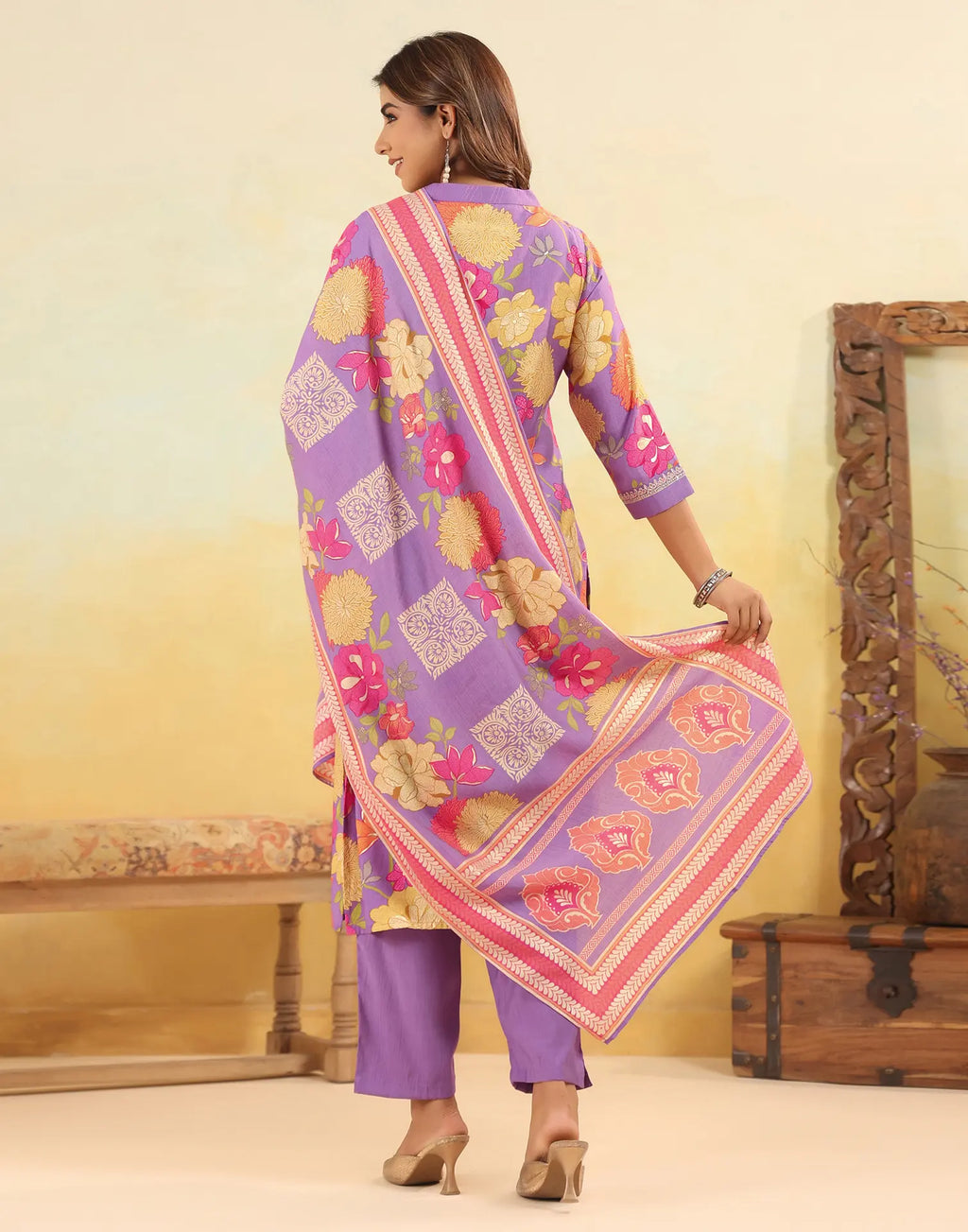 Skylee Silk Floral Print Straight 3 Piece Kurta Set For Woman