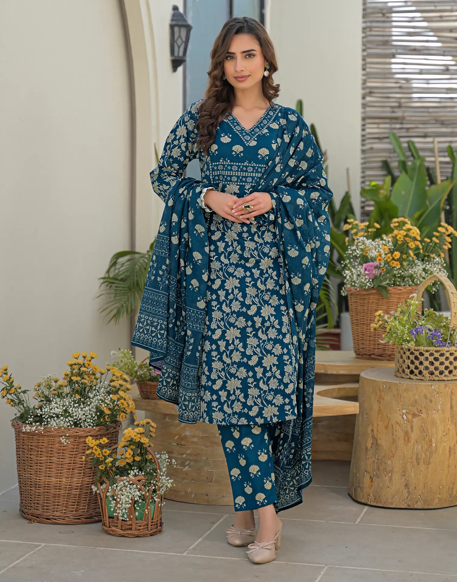 Skylee Cotton Printed Straight 3 Piece Kurta Set For Woman
