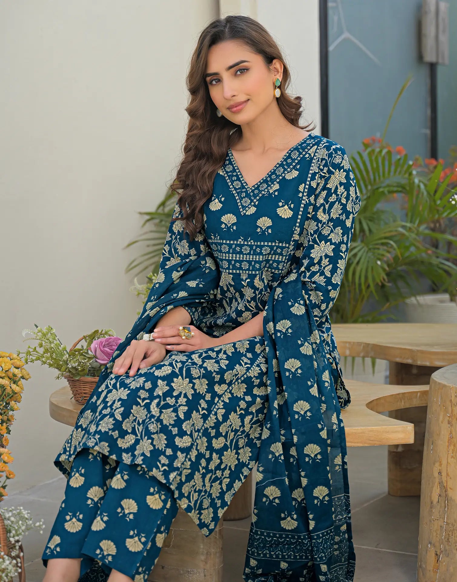 Skylee Cotton Printed Straight 3 Piece Kurta Set For Woman