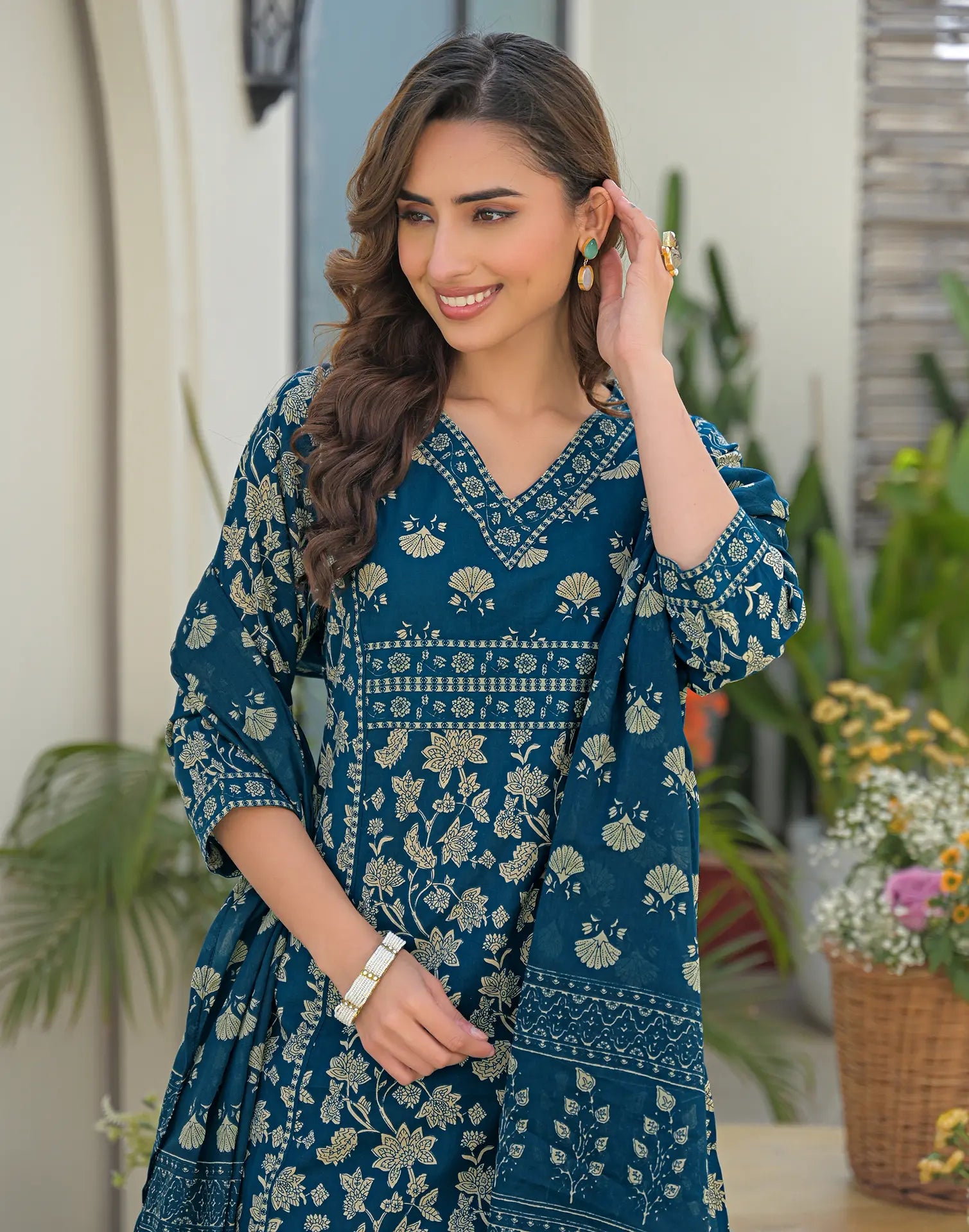 Skylee Cotton Printed Straight 3 Piece Kurta Set For Woman