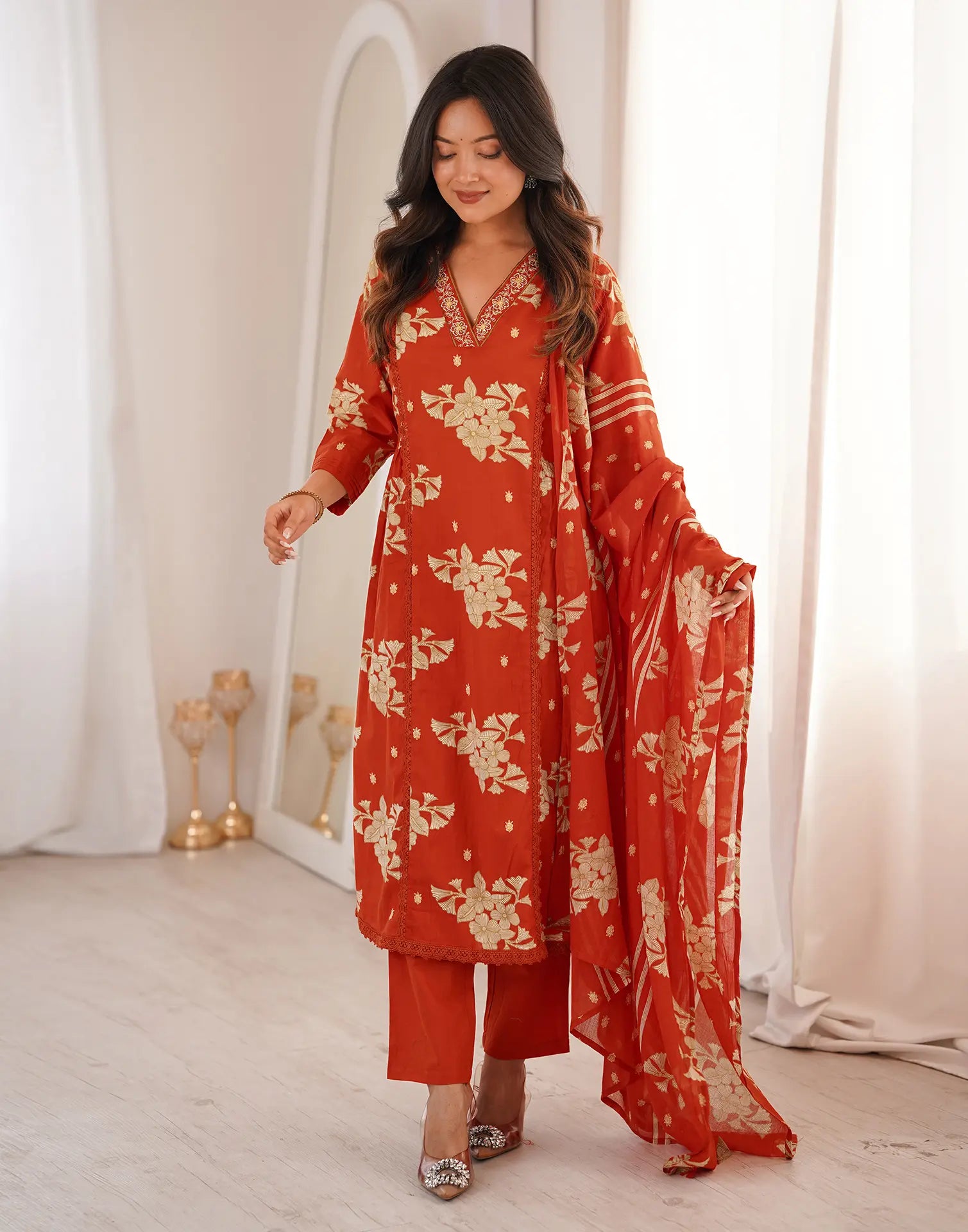 Skylee Viscose Printed Straight 3 Piece Kurta Set For Woman