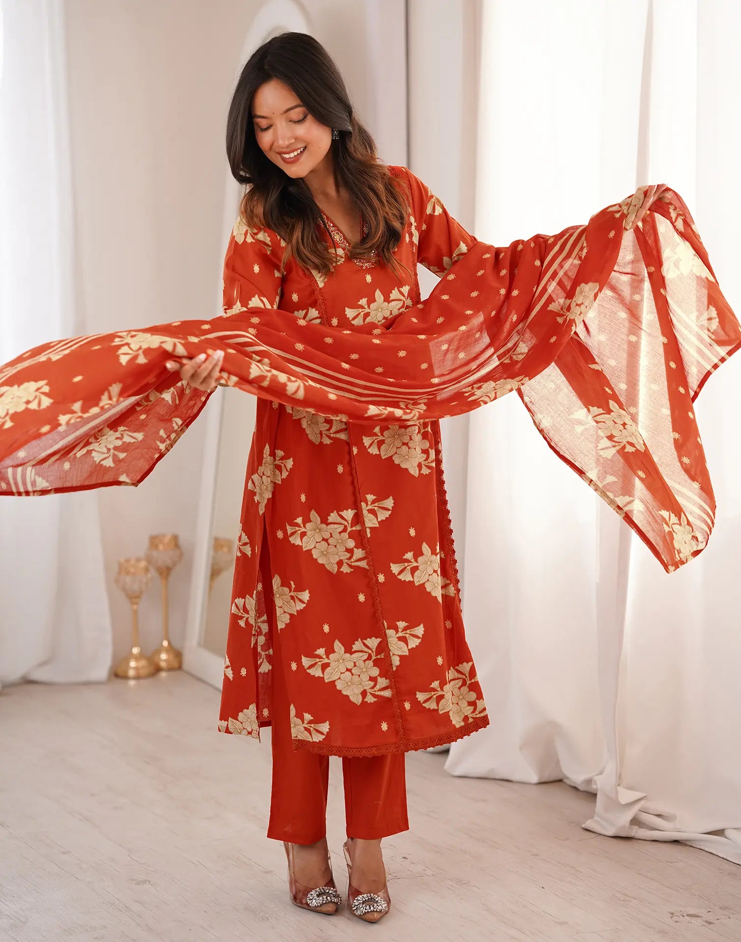 Skylee Viscose Printed Straight 3 Piece Kurta Set For Woman