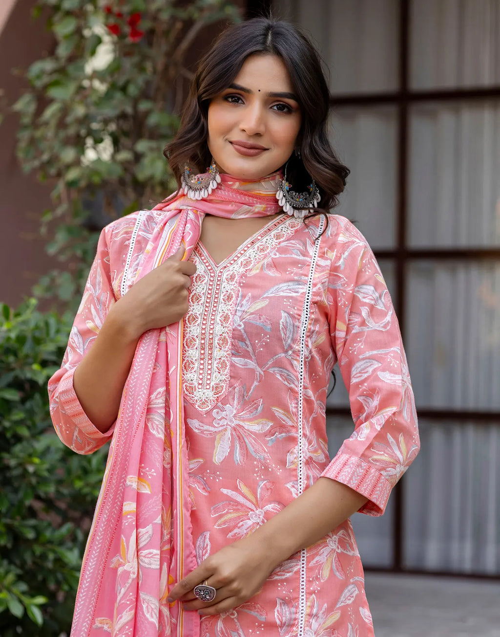 Skylee Cotton Printed Straight 3 Piece Kurta Set For Woman