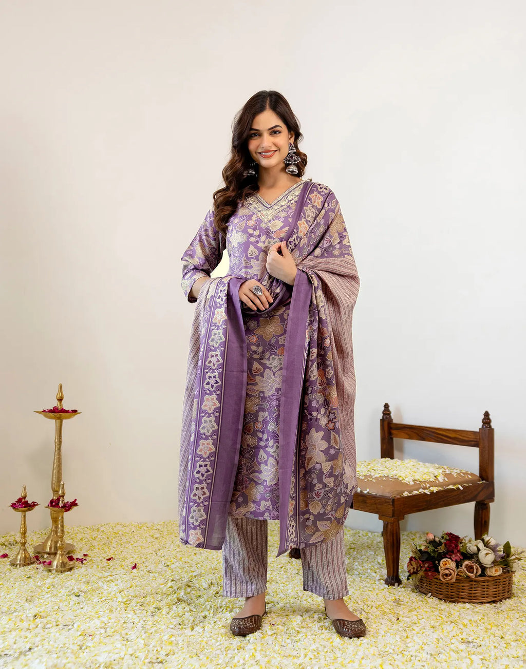 Skylee Viscose Printed Straight 3 Piece Kurta Set For Woman