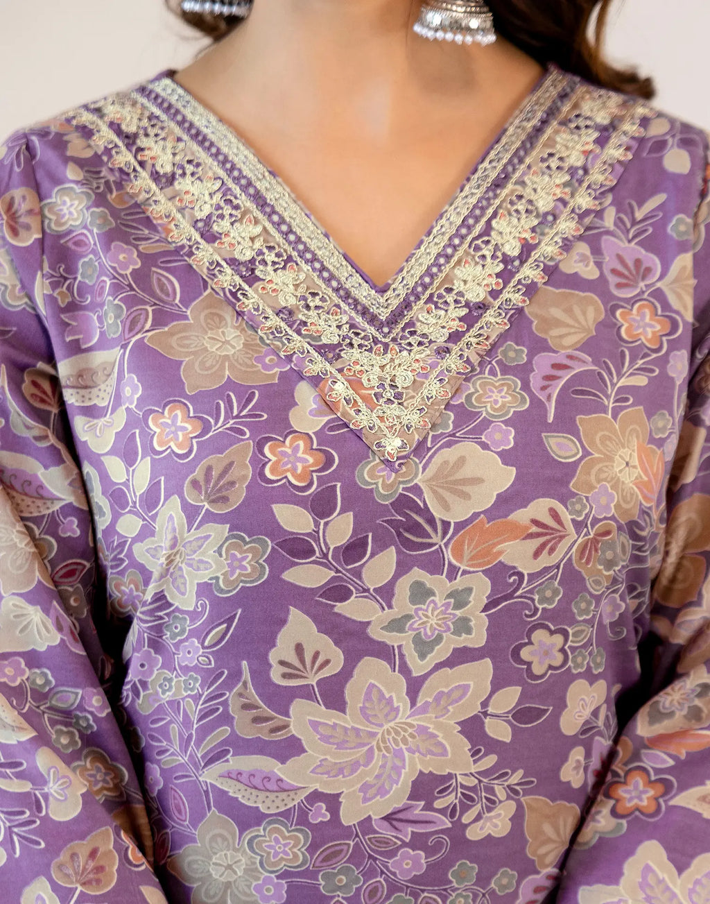 Skylee Viscose Printed Straight 3 Piece Kurta Set For Woman