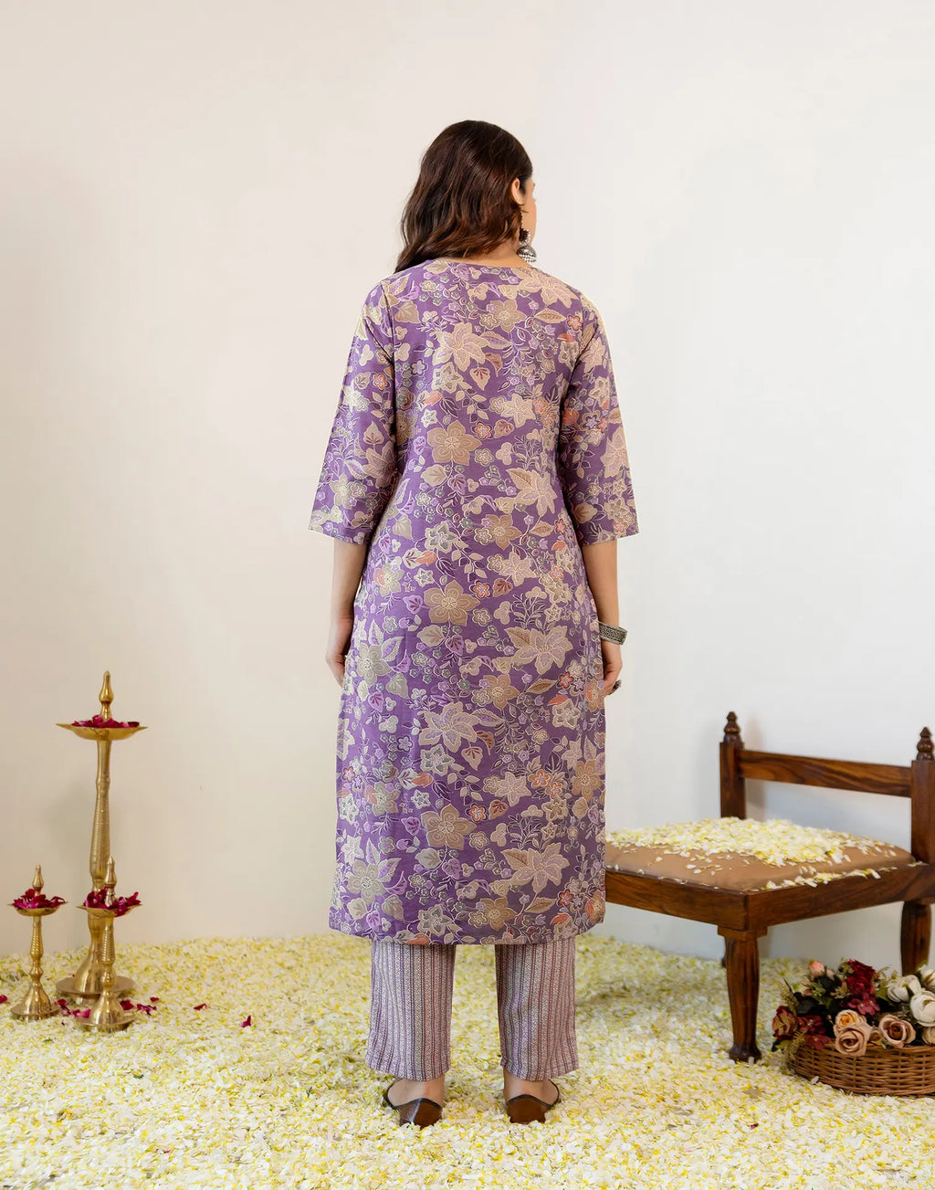 Skylee Viscose Printed Straight 3 Piece Kurta Set For Woman