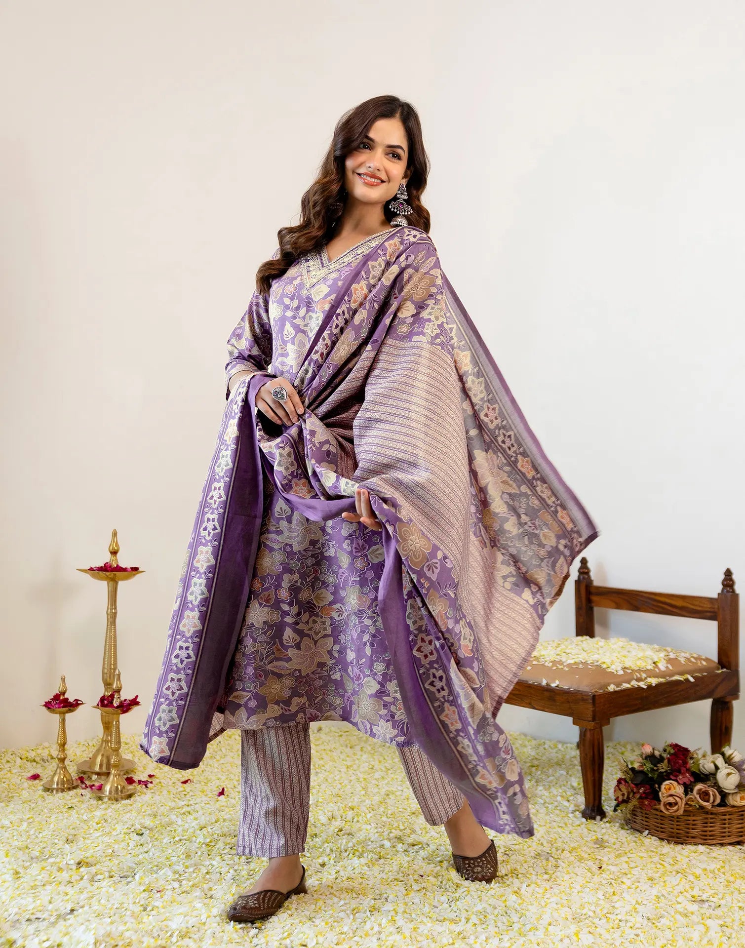 Skylee Viscose Printed Straight 3 Piece Kurta Set For Woman