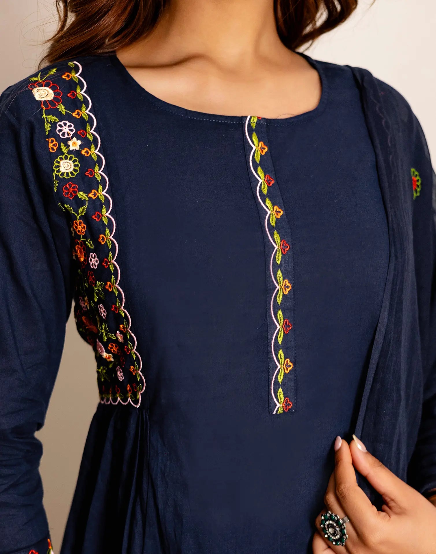 Skylee Cotton Embroidered Straight 3 Piece Kurta Set For Woman