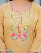 Skylee Linen Floral Print Straight 3 Piece Kurta Set For Woman