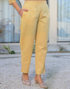 Skylee Linen Floral Print Straight 3 Piece Kurta Set For Woman