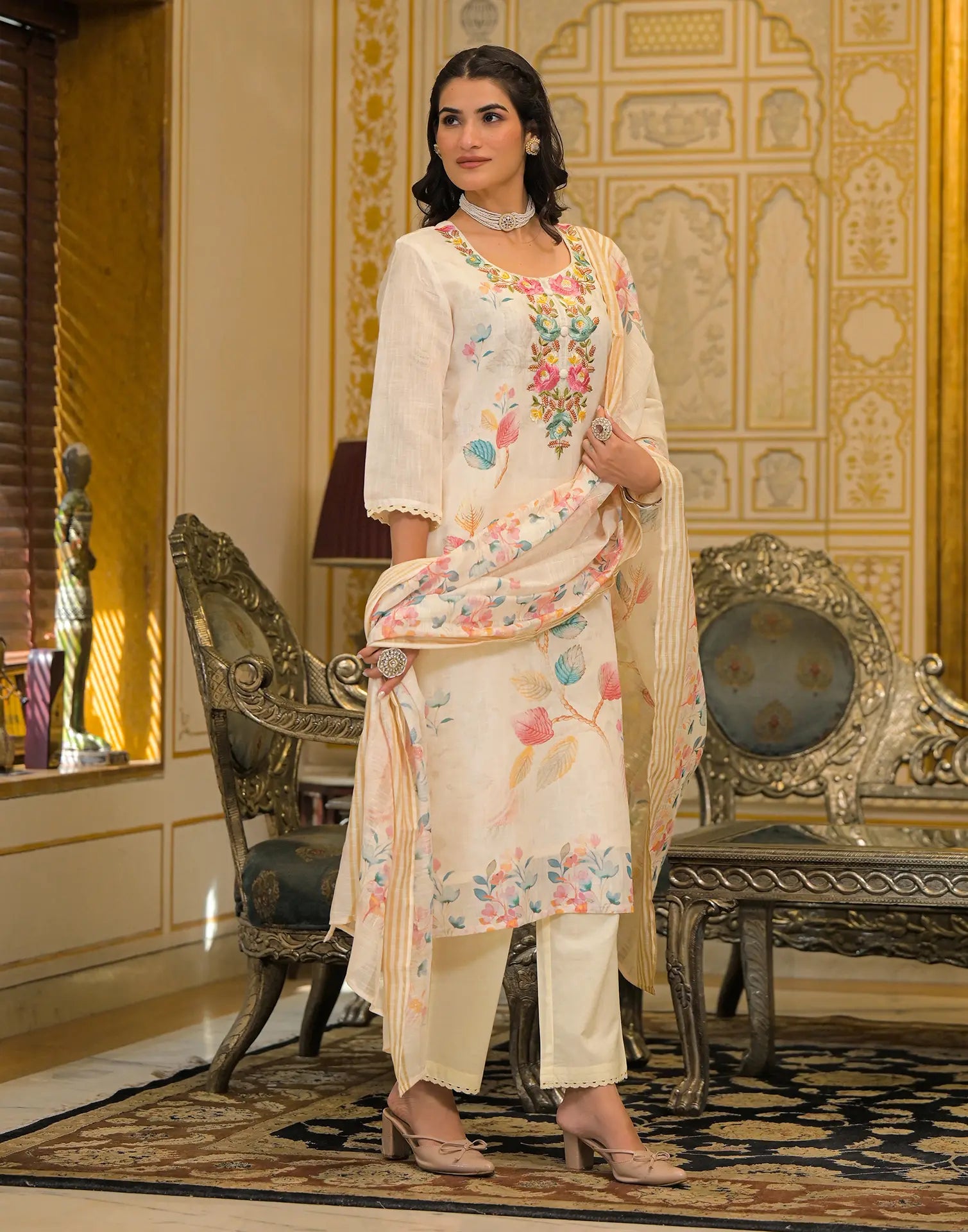 Skylee Linen Printed Straight 3 Piece Kurta Set For Woman