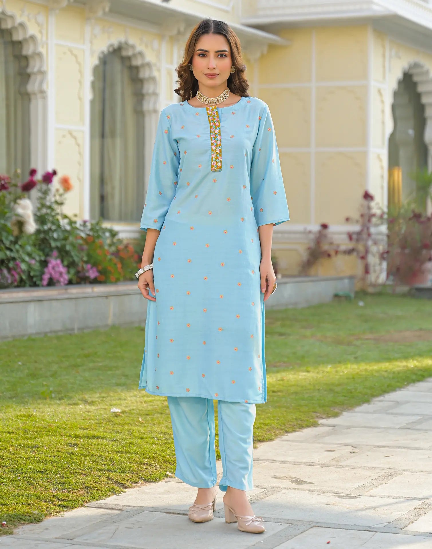 Skylee Chinnon Foil Print Straight 3 Piece Kurta Set For Woman
