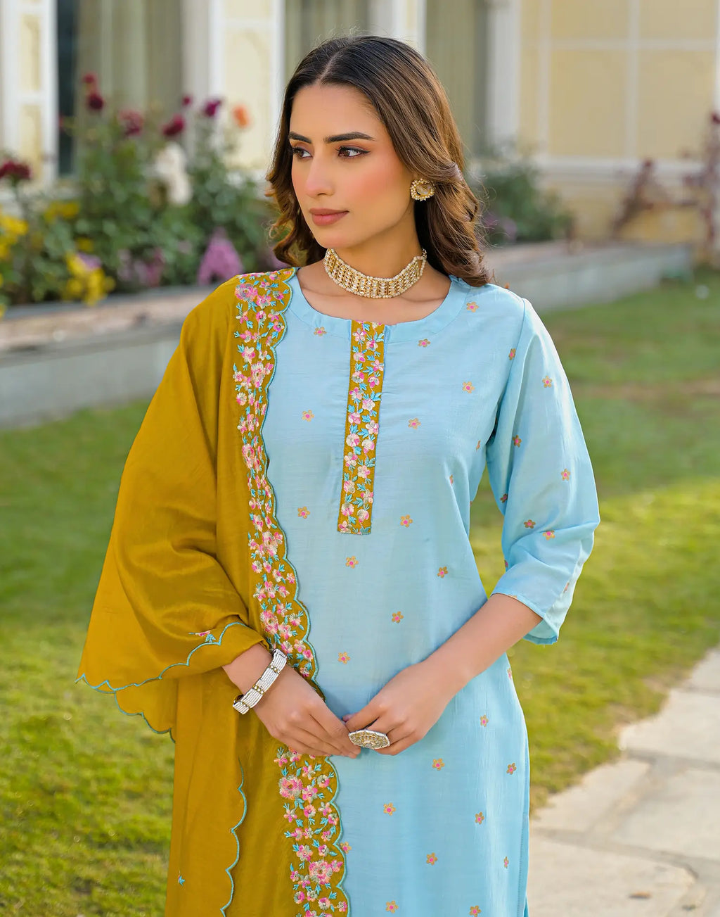 Skylee Chinnon Foil Print Straight 3 Piece Kurta Set For Woman