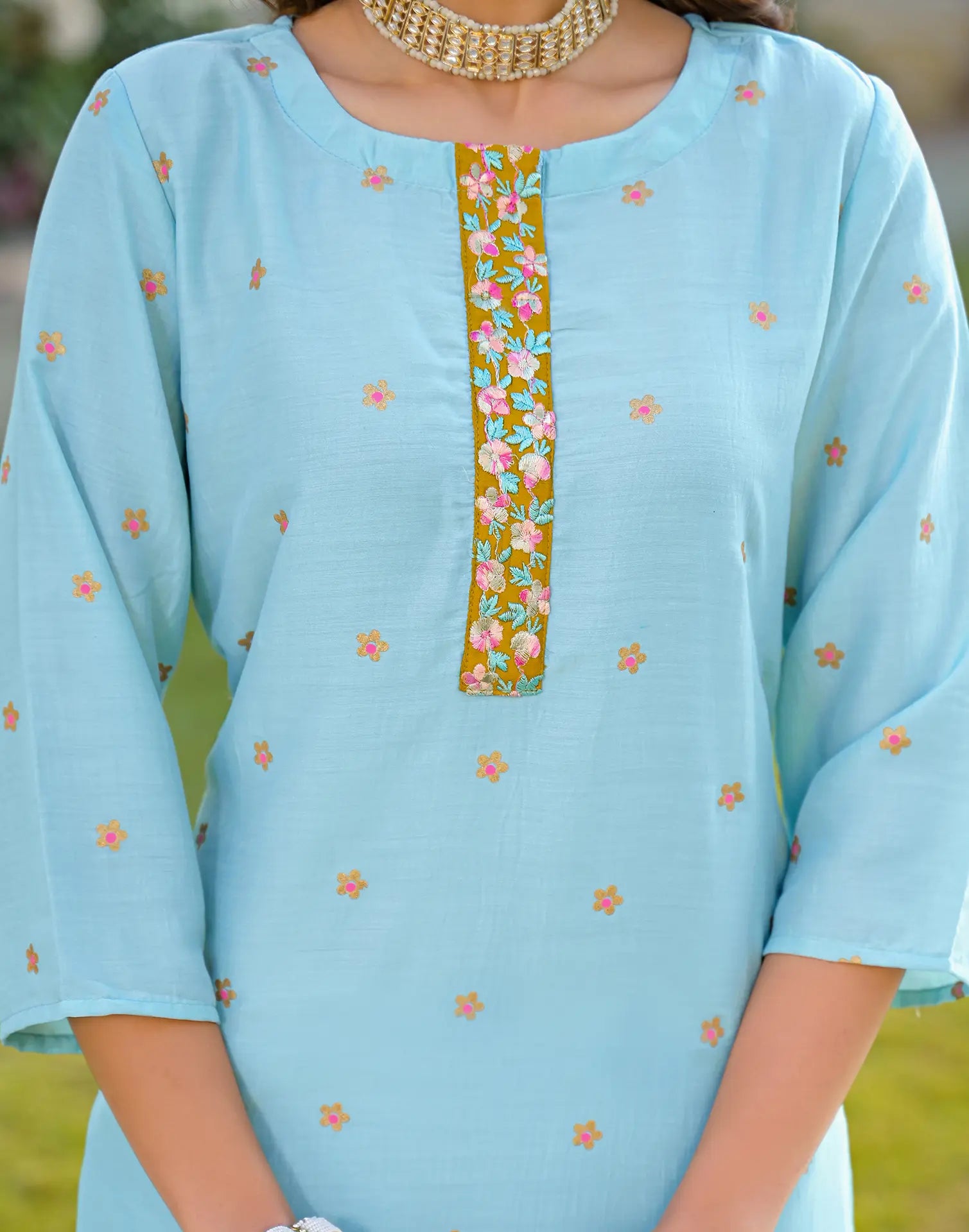 Skylee Chinnon Foil Print Straight 3 Piece Kurta Set For Woman