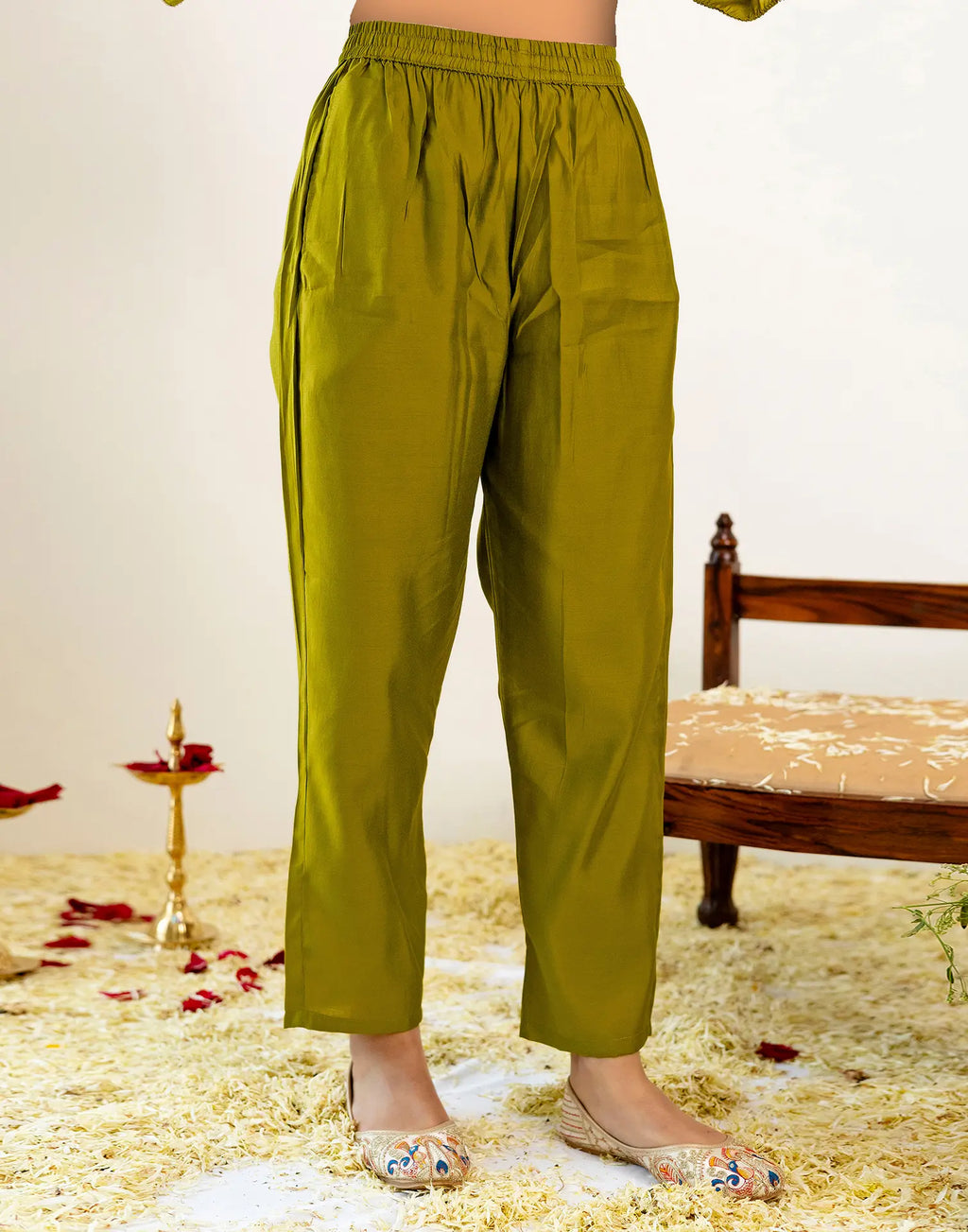 Skylee Silk Embroidered Straight 3 Piece Kurta Set For Woman