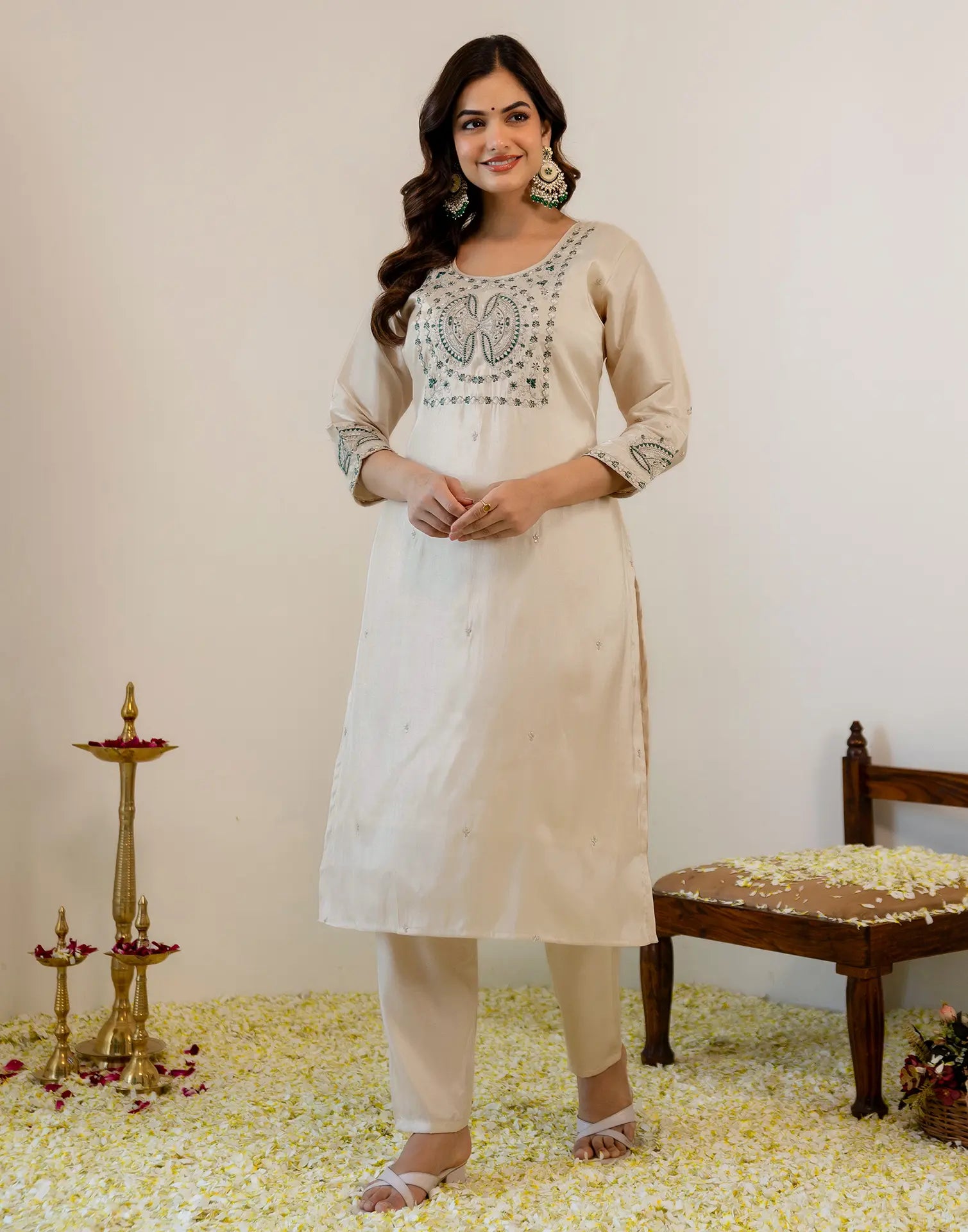 Skylee Shimmer Embroidered Straight 3 Piece Kurta Set For Woman