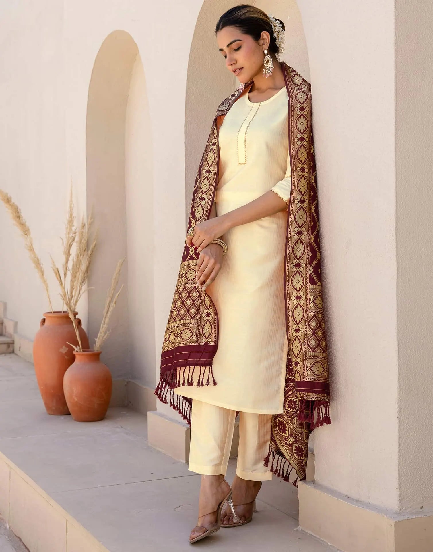 affordable round neck kurta set 