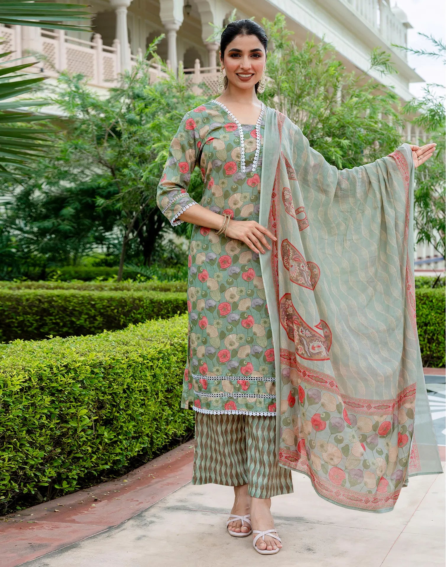 Skylee Cotton Printed Straight 3 Piece Kurta Set For Woman