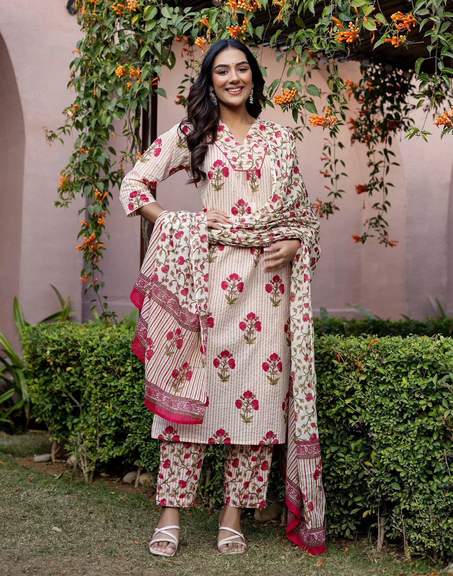 Skylee Cotton Printed Straight 3 Piece Kurta Set For Woman