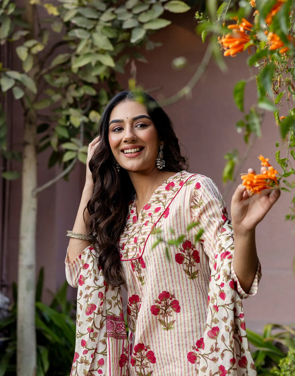 Skylee Cotton Printed Straight 3 Piece Kurta Set For Woman