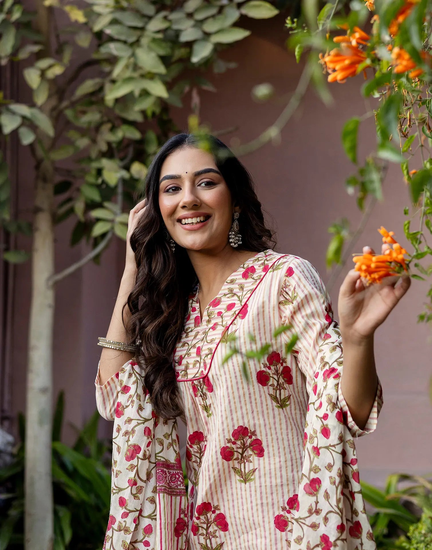 Skylee Cotton Printed Straight 3 Piece Kurta Set For Woman