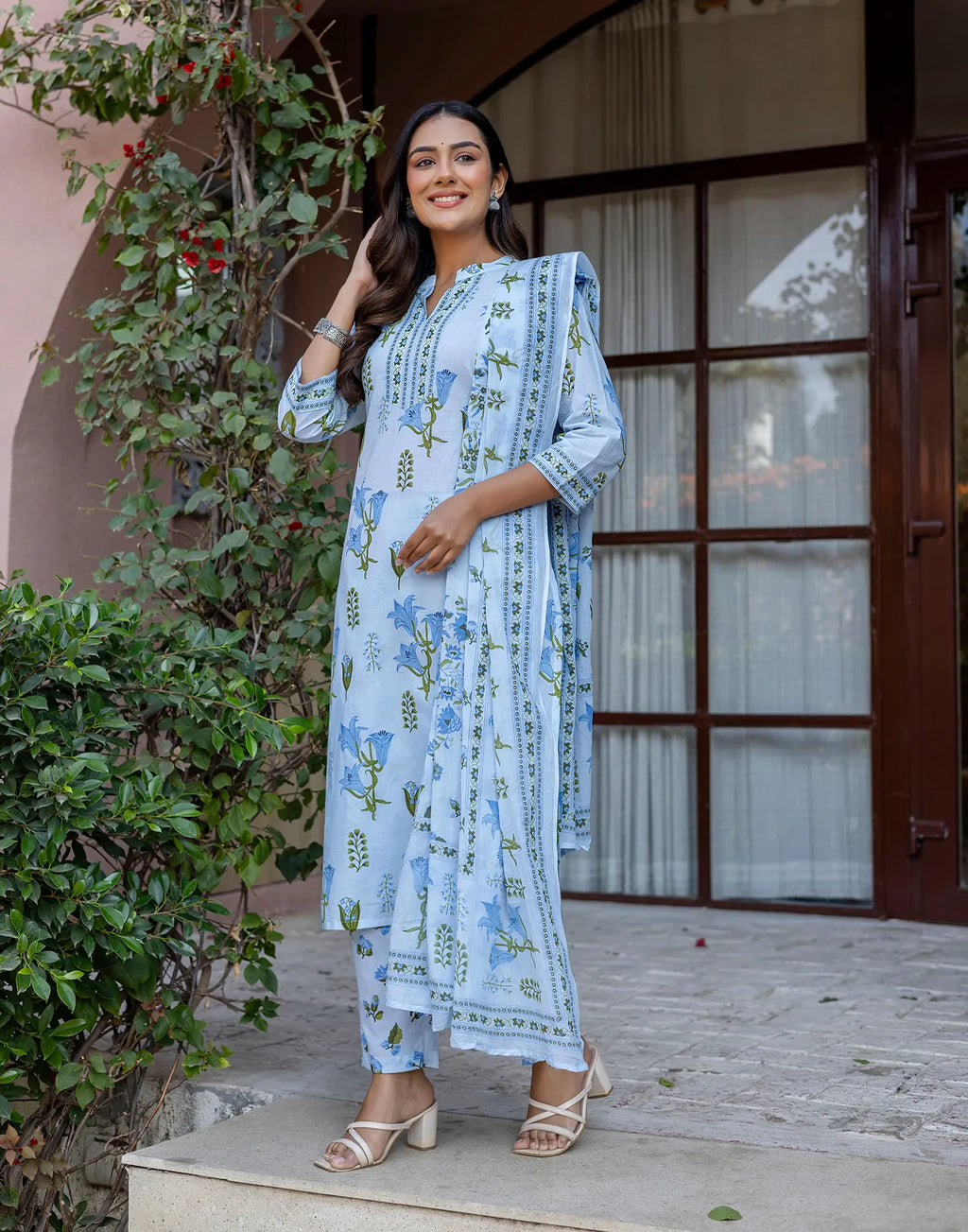 Skylee Cotton Printed Straight 3 Piece Kurta Set For Woman