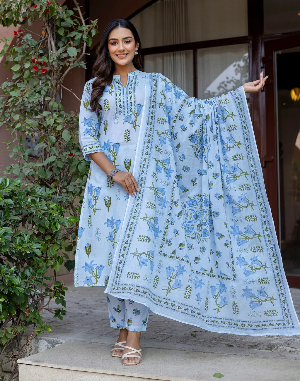 Skylee Cotton Printed Straight 3 Piece Kurta Set For Woman