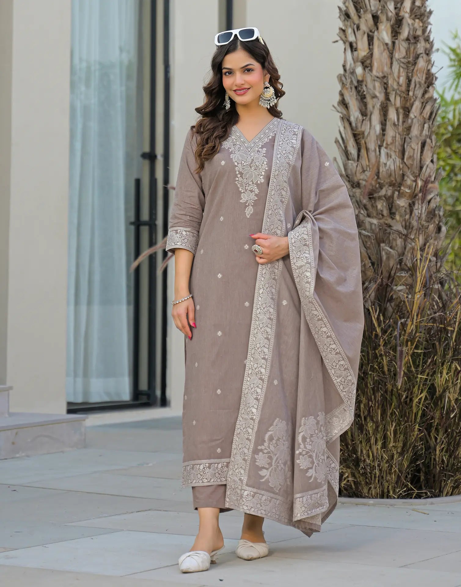 Skylee Cotton Woven Straight 3 Piece Kurta Set For Woman