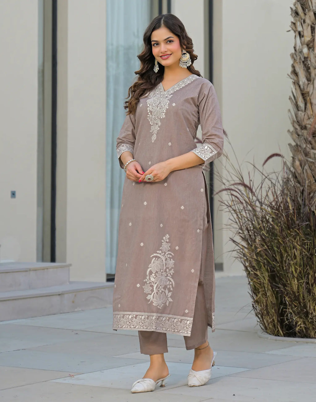 Skylee Cotton Woven Straight 3 Piece Kurta Set For Woman