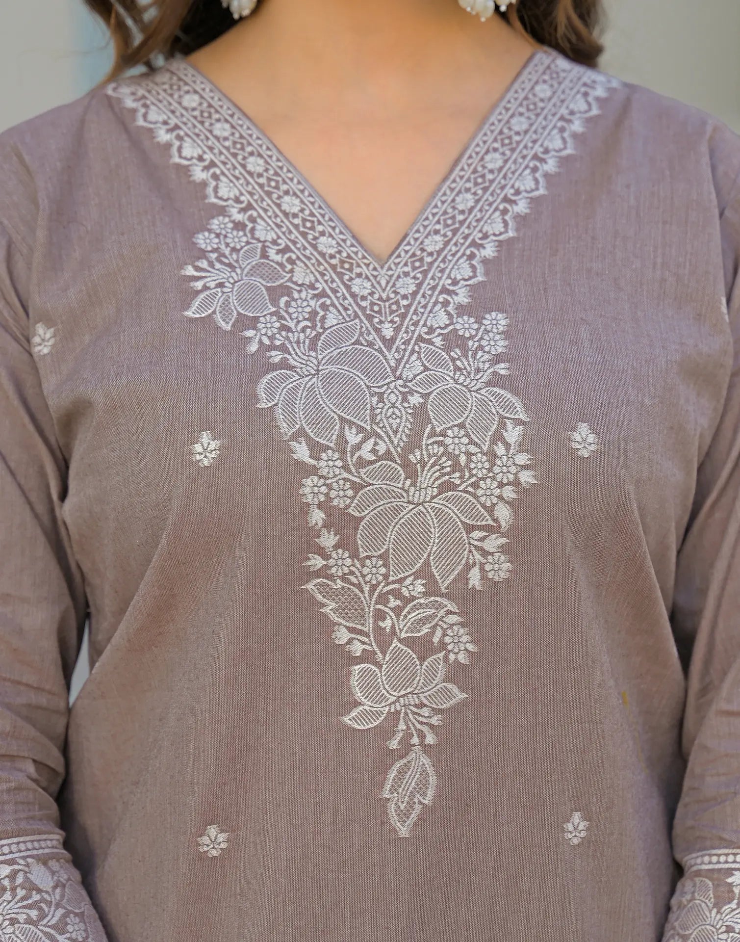 Skylee Cotton Woven Straight 3 Piece Kurta Set For Woman
