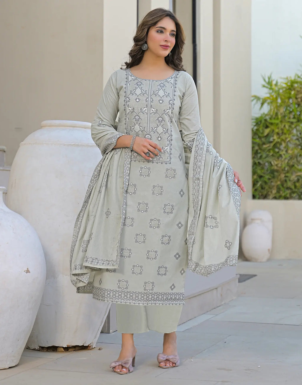 Skylee Cotton Woven Straight 3 Piece Kurta Set For Woman