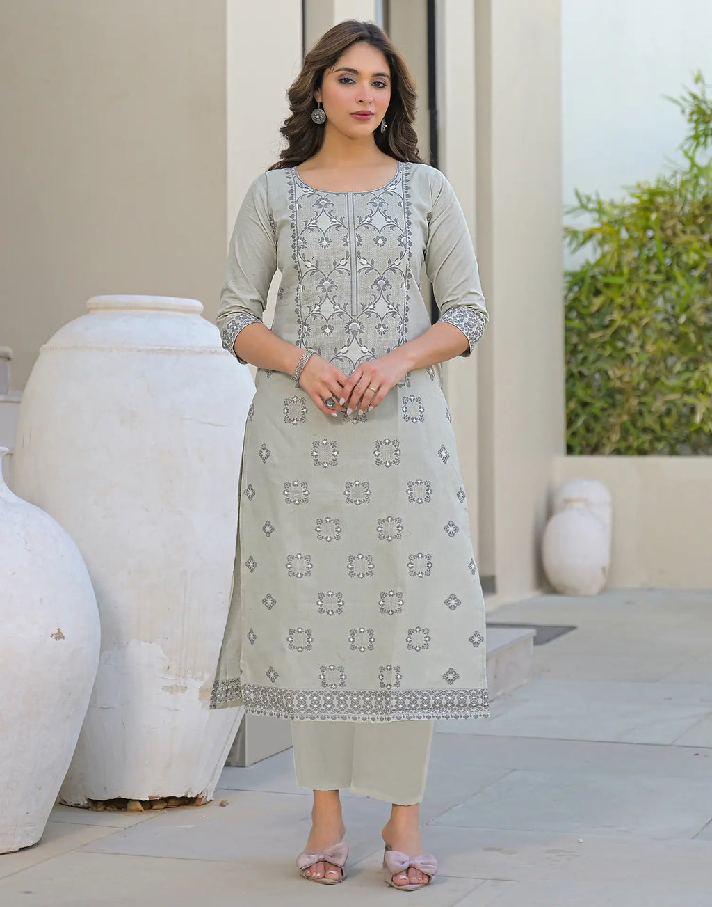 Skylee Cotton Woven Straight 3 Piece Kurta Set For Woman