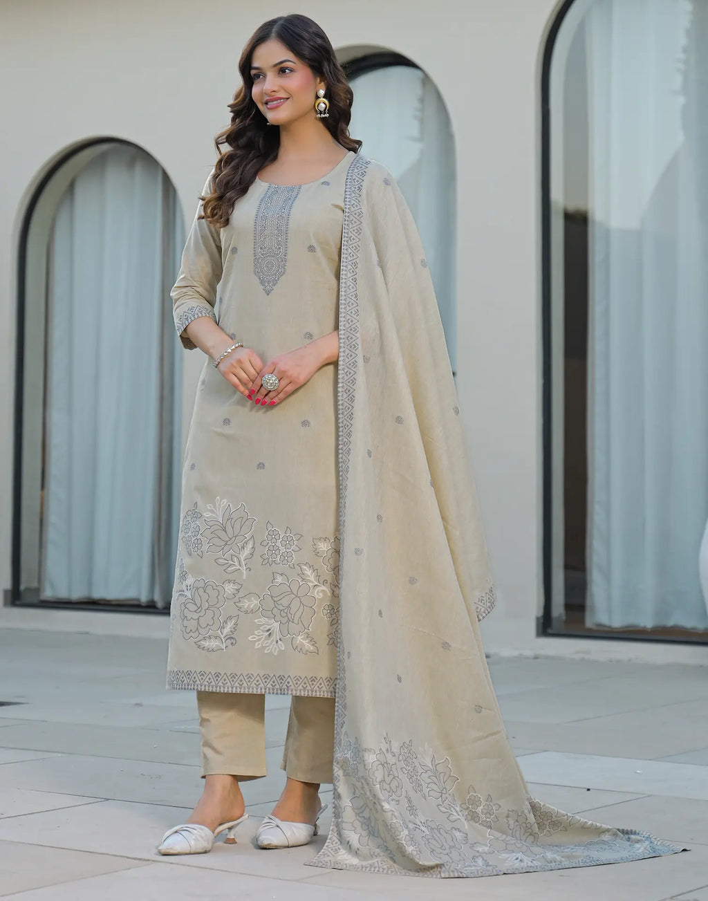Skylee Cotton Woven Straight 3 Piece Kurta Set For Woman