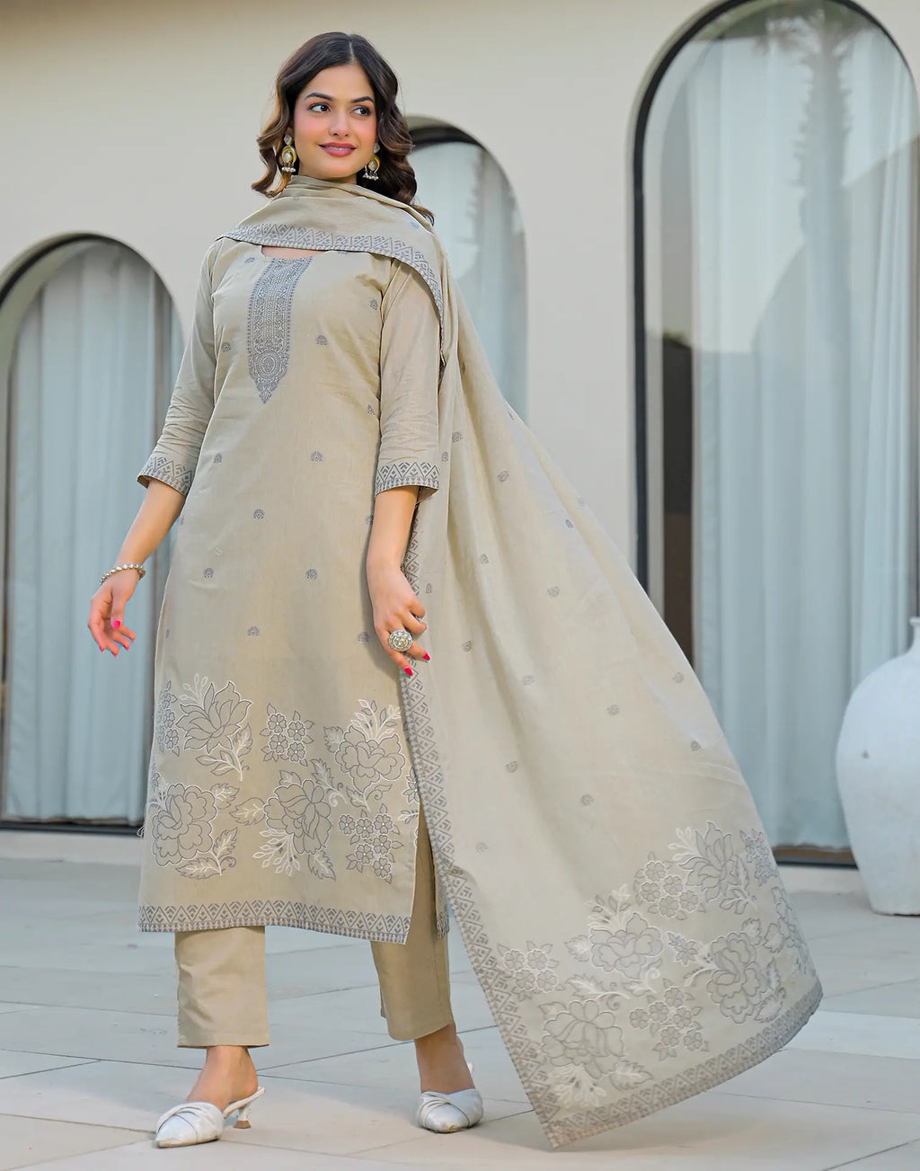 Skylee Cotton Woven Straight 3 Piece Kurta Set For Woman