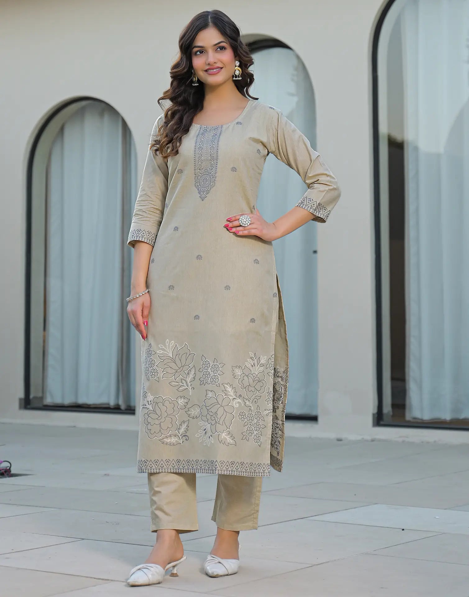 Skylee Cotton Woven Straight 3 Piece Kurta Set For Woman