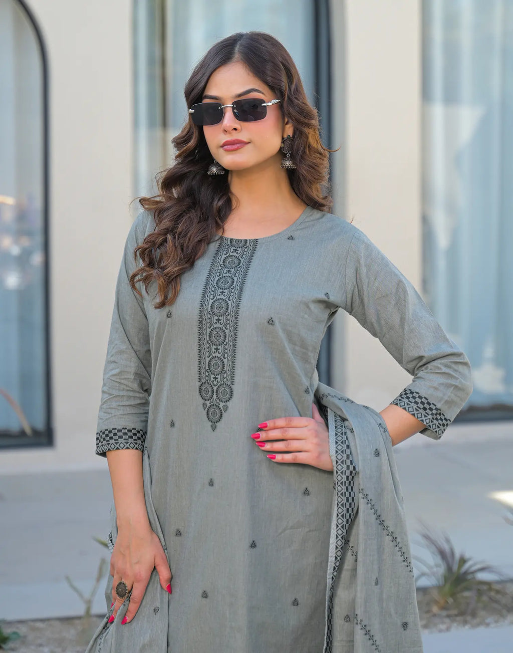 Skylee Cotton Woven Straight 3 Piece Kurta Set For Woman