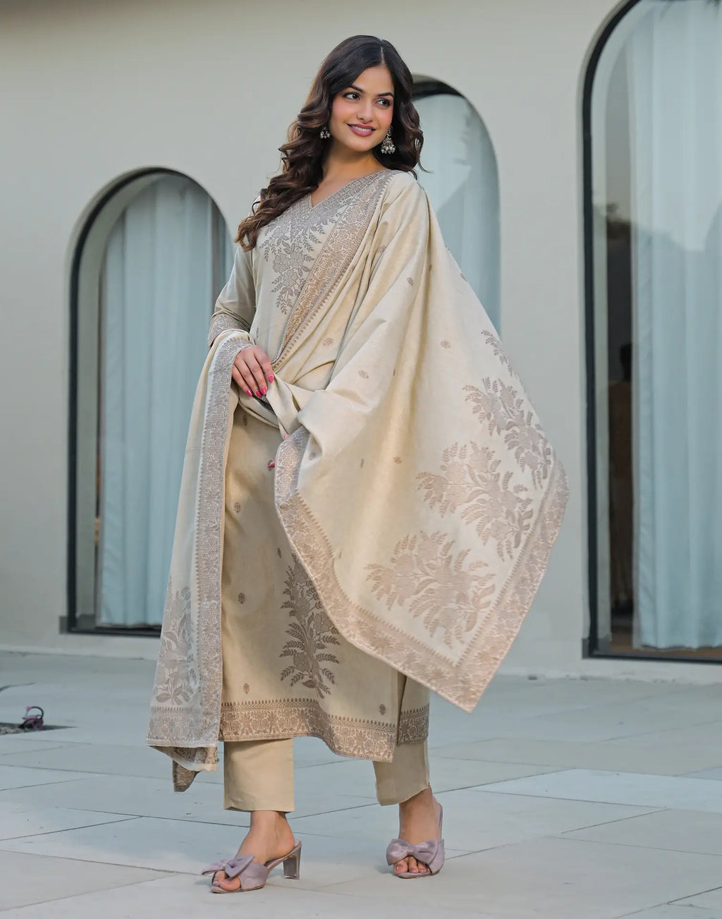 Skylee Cotton Woven Straight 3 Piece Kurta Set For Woman