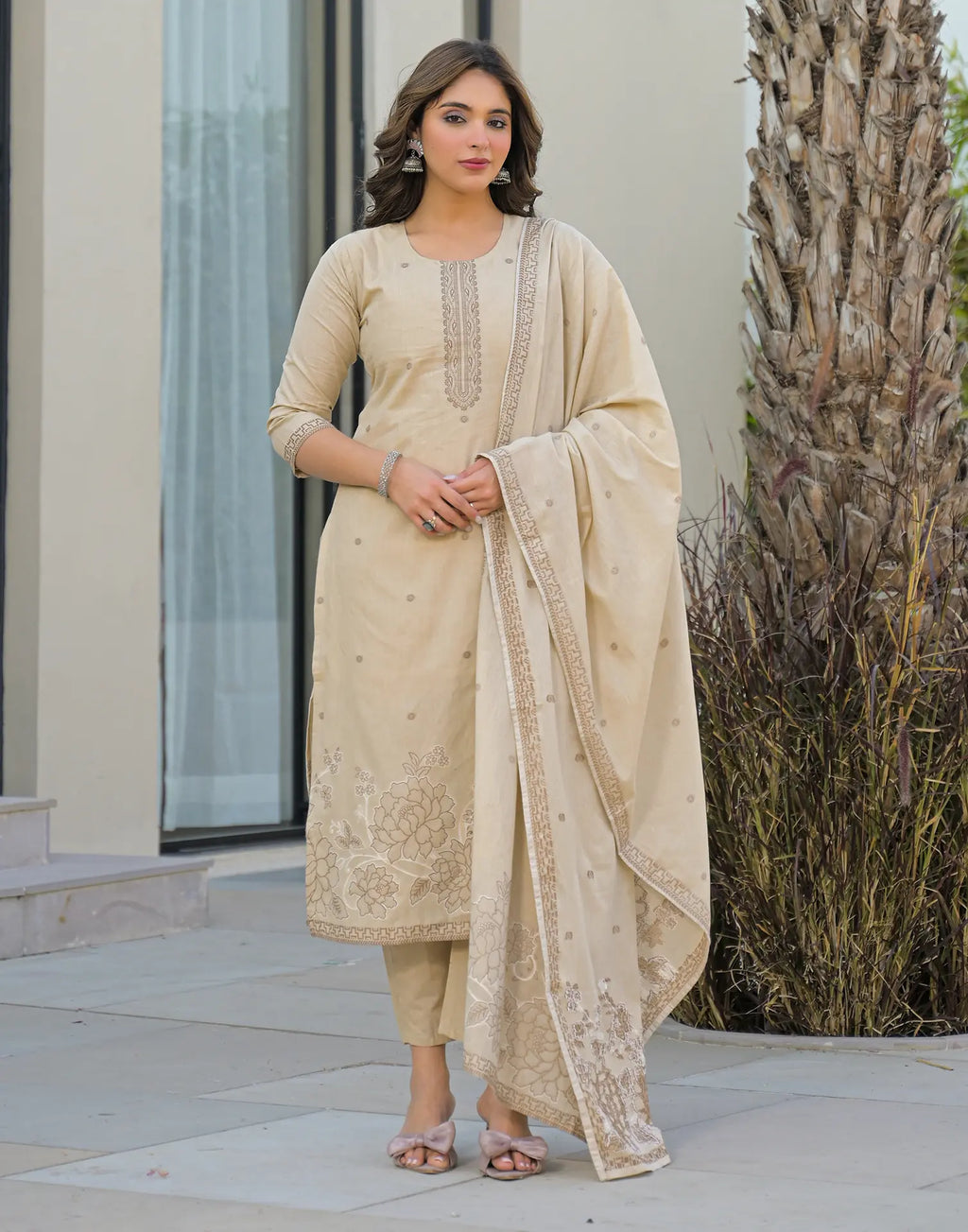 Skylee Cotton Woven Straight 3 Piece Kurta Set For Woman