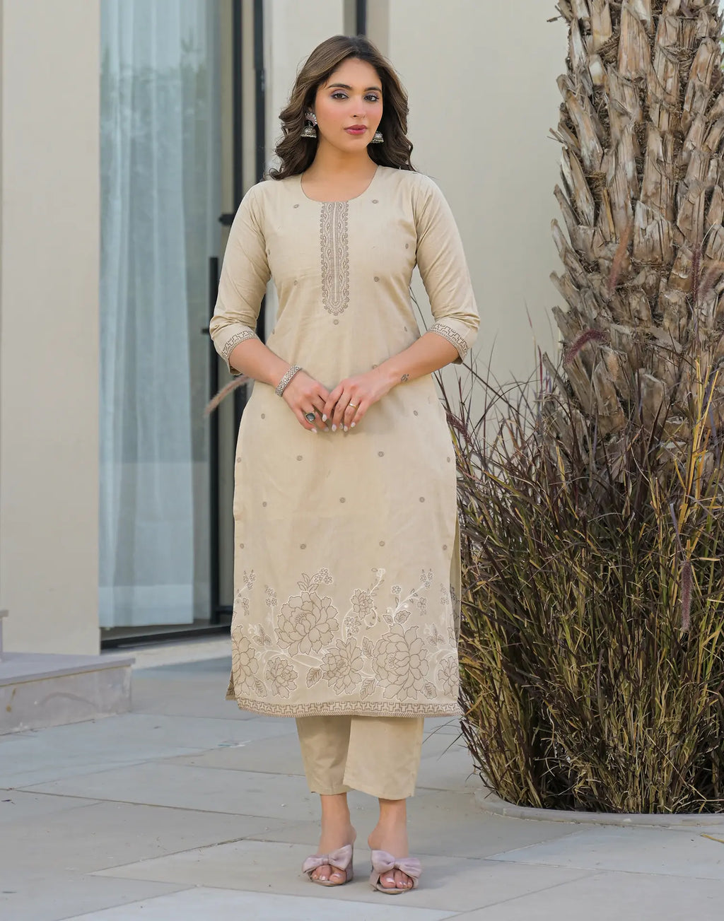 Skylee Cotton Woven Straight 3 Piece Kurta Set For Woman