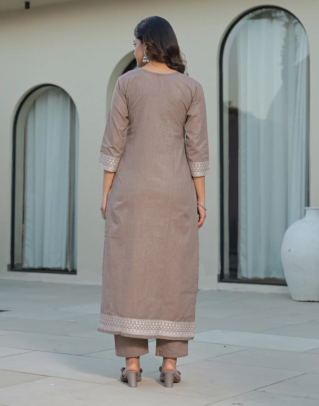 Skylee Cotton Woven Straight 3 Piece Kurta Set For Woman