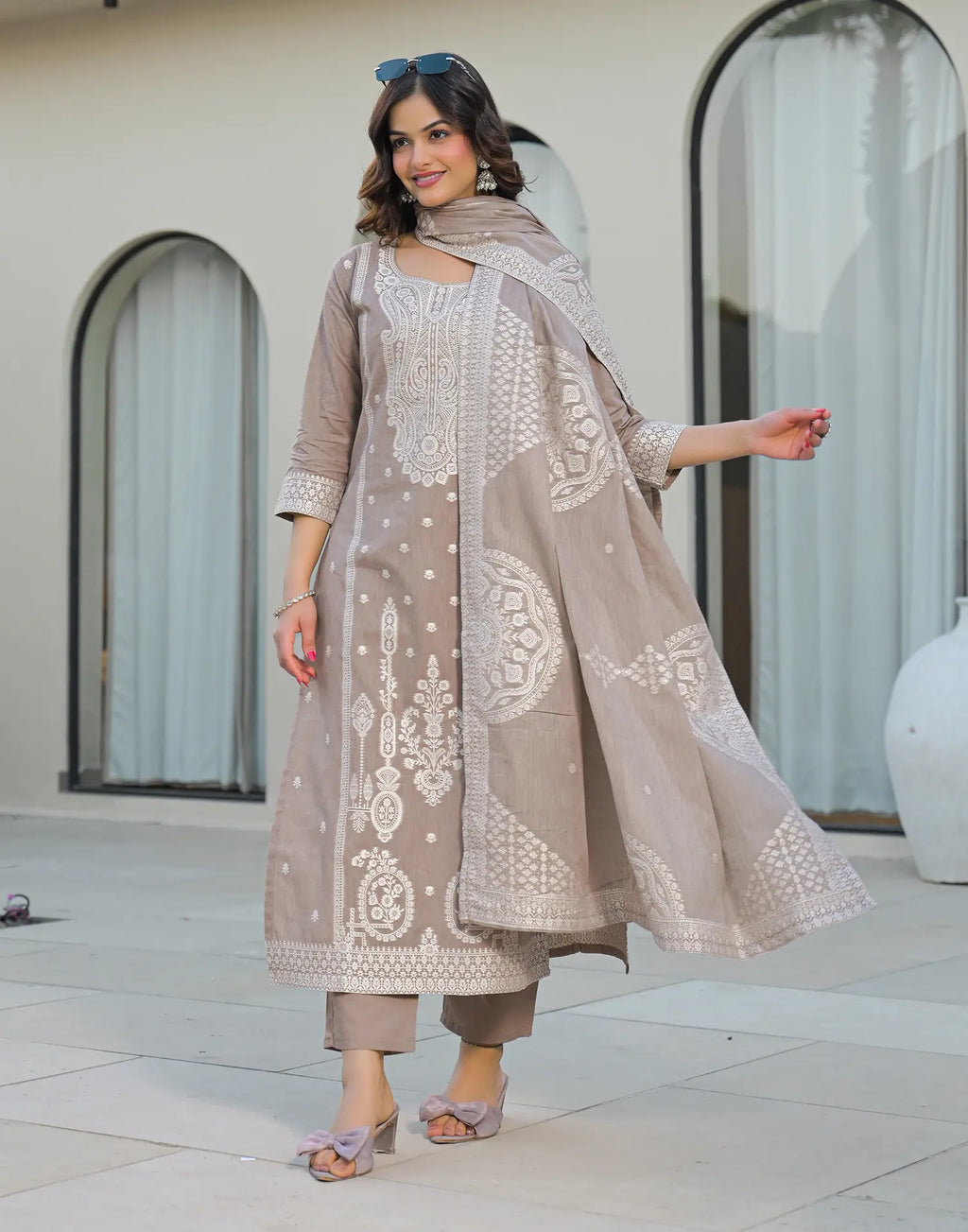 Skylee Cotton Woven Straight 3 Piece Kurta Set For Woman