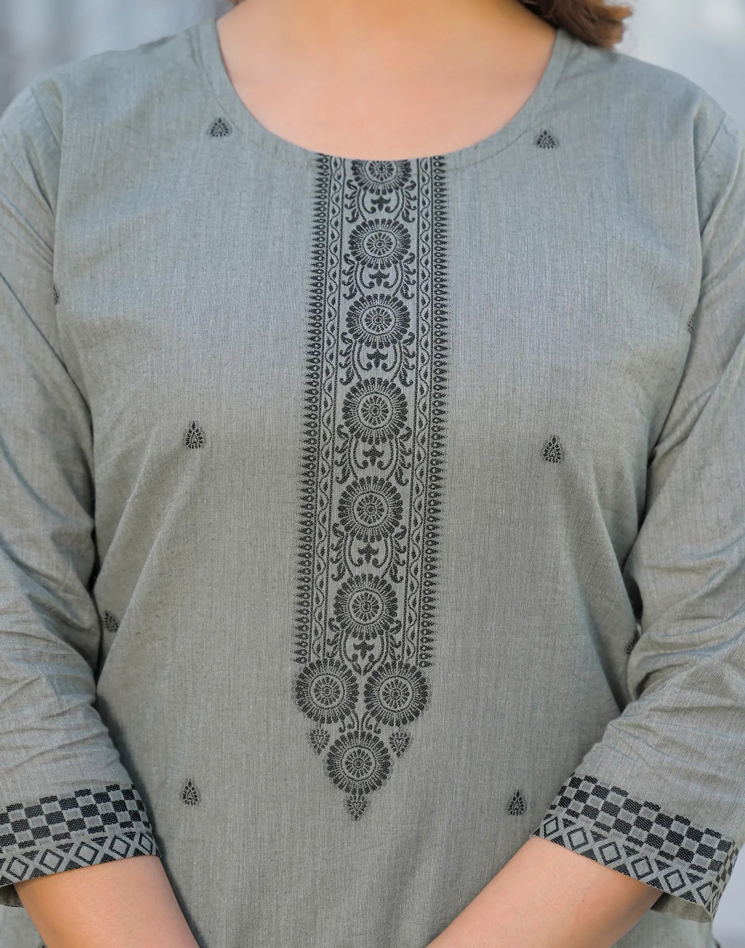 Skylee Cotton Woven Straight 3 Piece Kurta Set For Woman