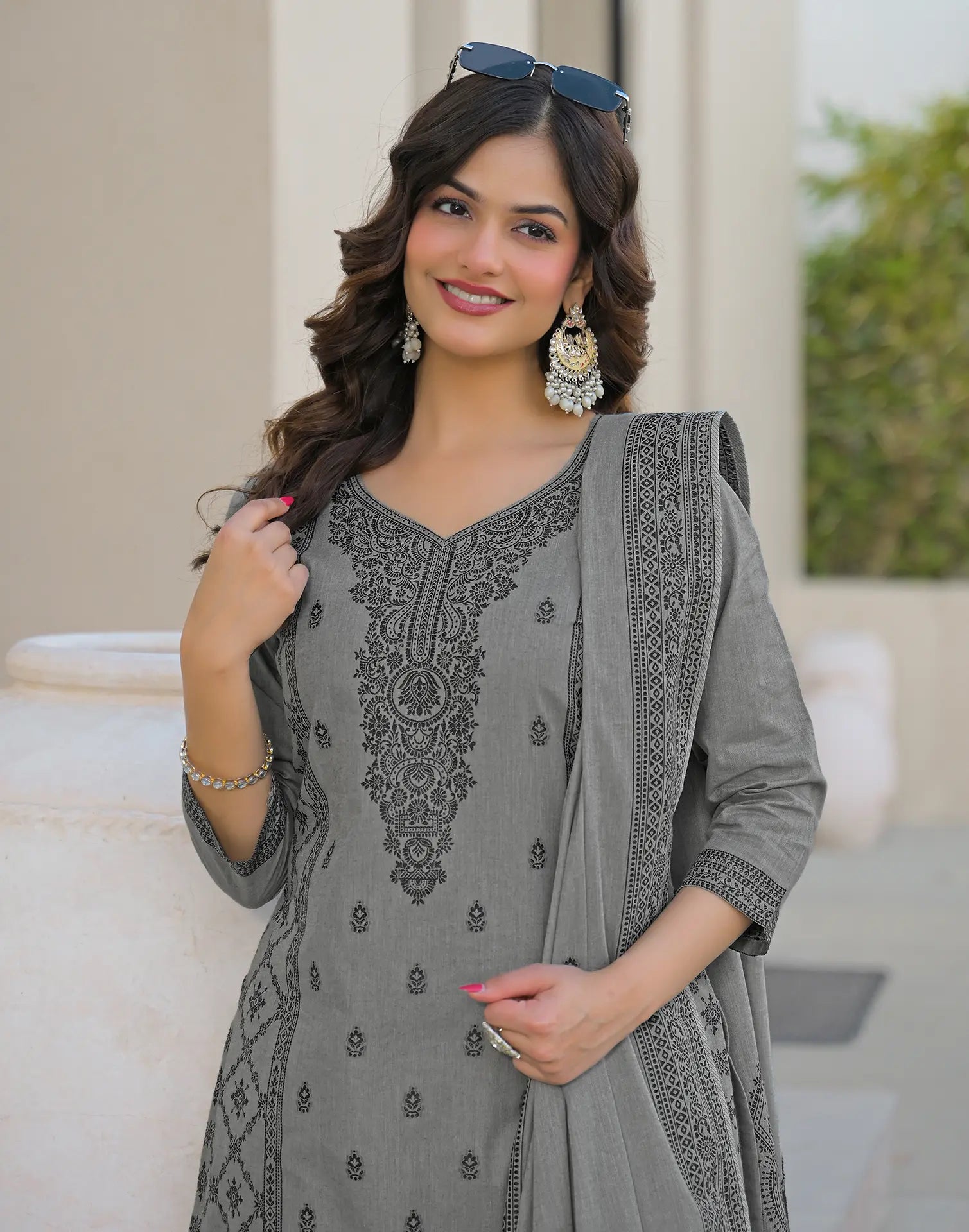Skylee Cotton Woven Straight 3 Piece Kurta Set For Woman