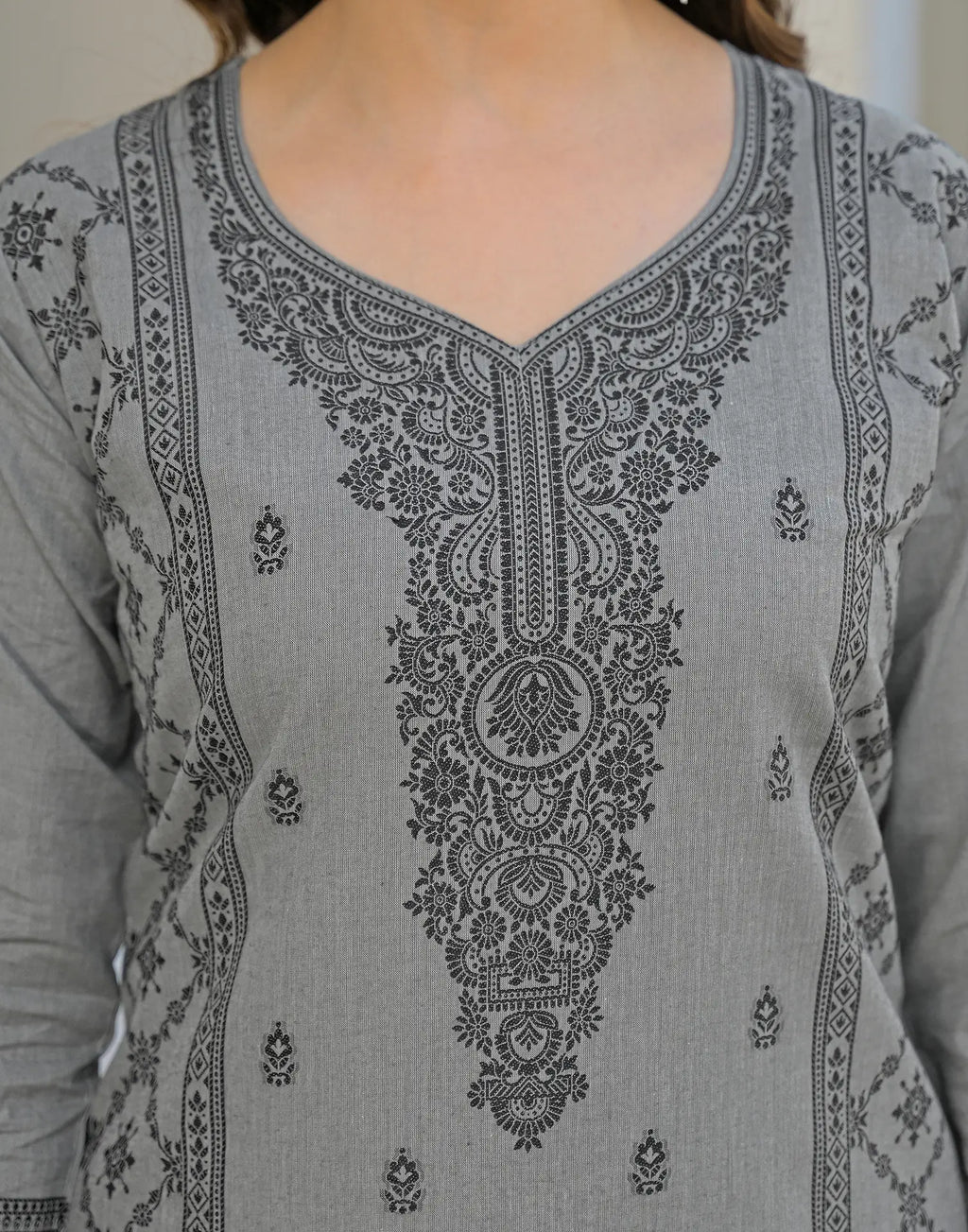 Skylee Cotton Woven Straight 3 Piece Kurta Set For Woman